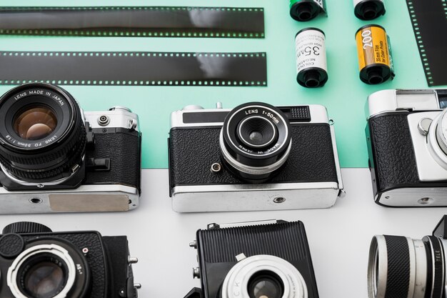 Rangées de caméras près du film