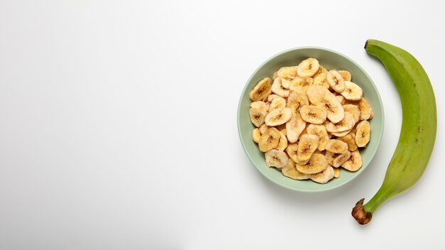 Recette en vue du haut avec de la banane plantain