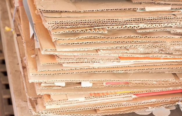 Recycler les papiers des boîtes