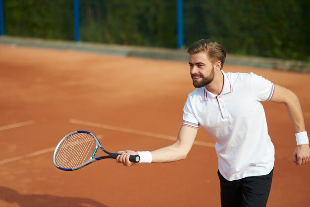 Restez calme et jouez au tennis