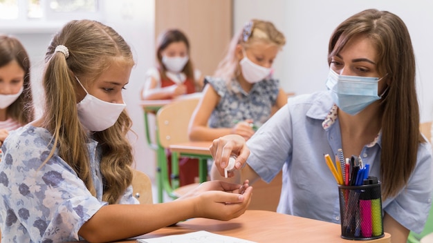 Retour à l'école pendant le concept de covid