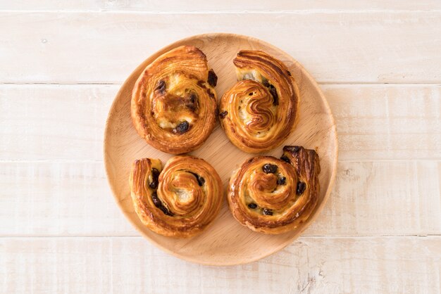 Rouleau de raisins à la cannelle