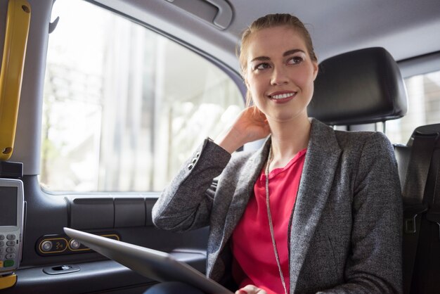 En route vers une rencontre stressante avec un nouveau client