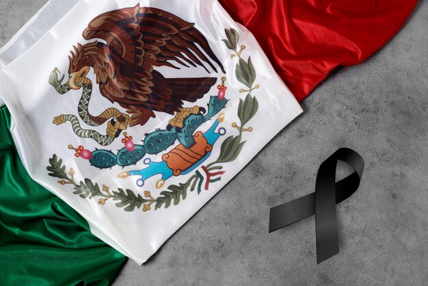 Ruban de deuil noir avec drapeau mexicain