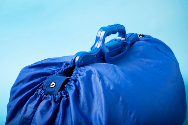 Photo gratuite sac bleu pour le voyage