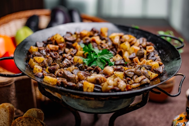 Sadj champignon pomme de terre oignon persil vue latérale