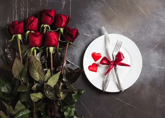 Saint Valentin dîner de table romantique me marier fiançailles mariage