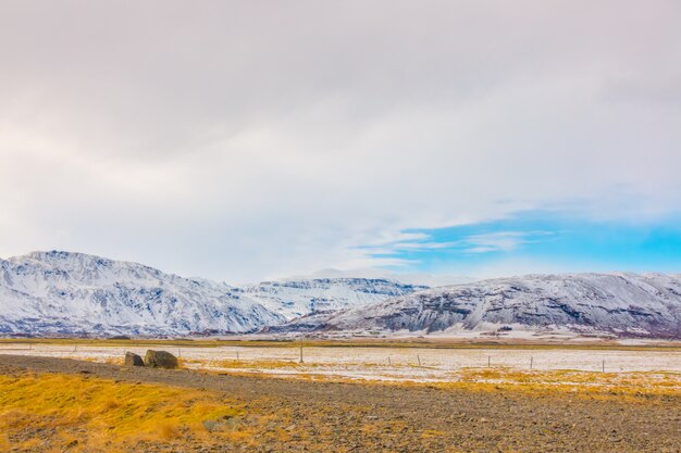 La saison des neiges de l&#39;hiver en Islande.