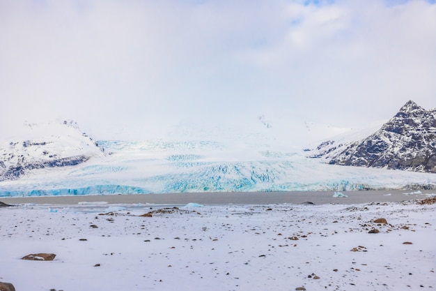 La saison des neiges de l&#39;hiver en Islande.