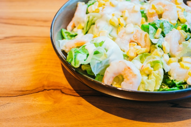 Photo gratuite salade de crevettes