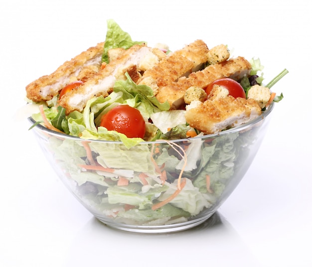 Photo gratuite salade saine au poulet et légumes