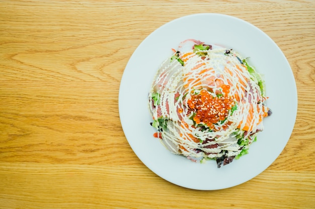 Salade de sashimi aux fruits de mer