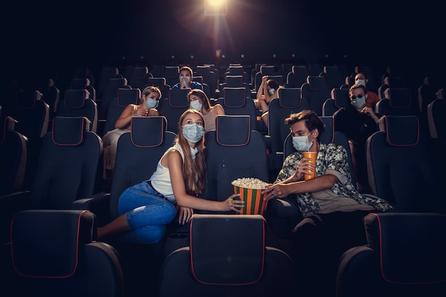 Photo gratuite salle de cinéma pendant la quarantaine