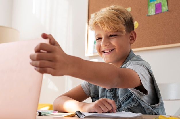 Salle de classe virtuelle et espace d'étude