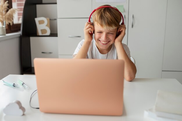 Salle de classe virtuelle et espace d'étude