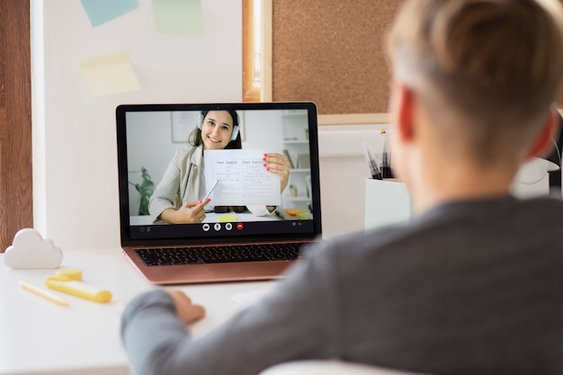 Salle de classe virtuelle et espace d'étude