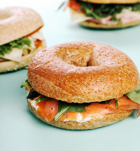 Photo gratuite sandwich au bagel