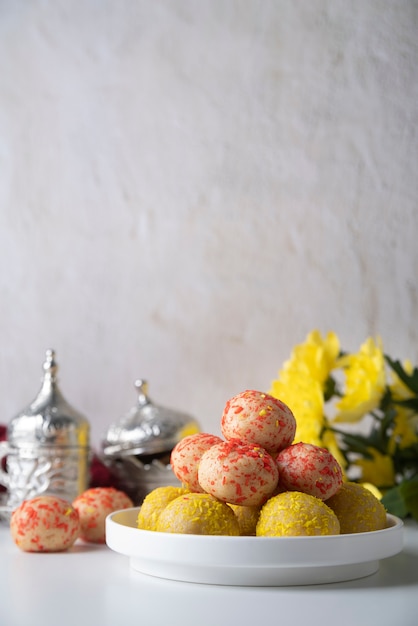 Photo gratuite savoureux dessert indien dans un bol