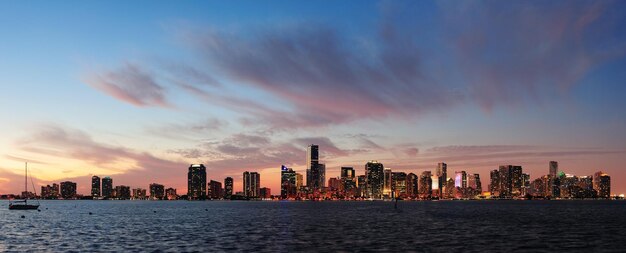 Scène nocturne de Miami