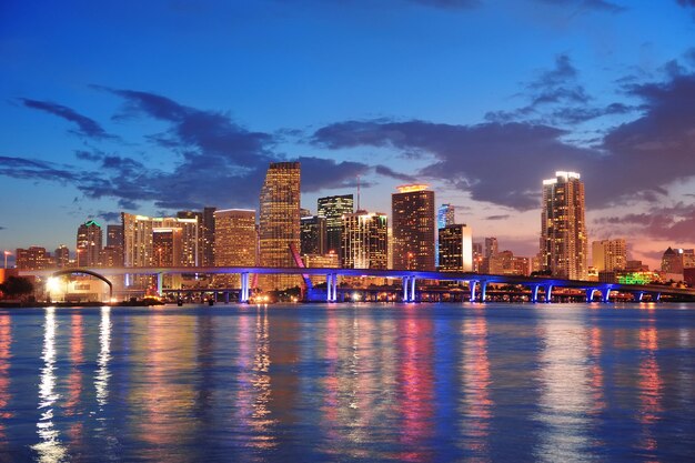 Scène nocturne de Miami