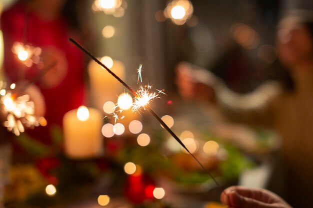 Scènes d'hiver douillettes en famille