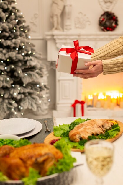 Photo gratuite scènes d'hiver douillettes en famille