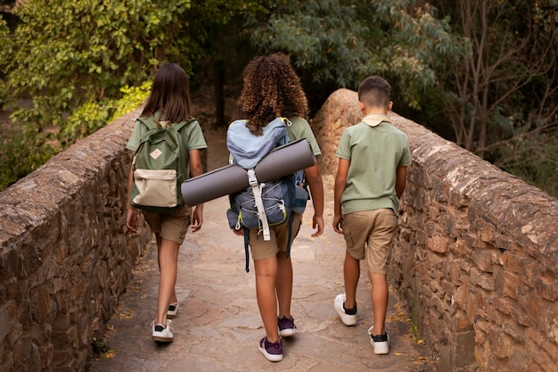 Les scouts passent du temps dans la nature