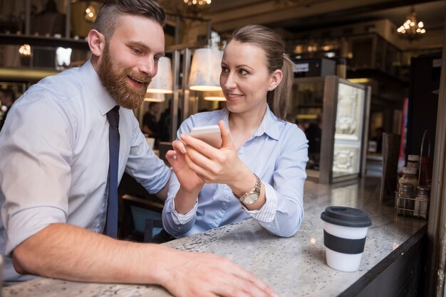 Se détendre pendant la pause café