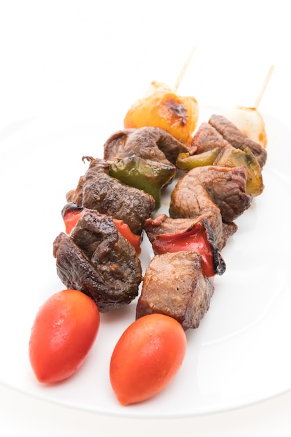 Photo gratuite shish boeuf grillé d'été à l'extérieur