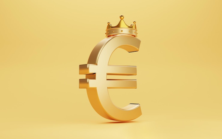 Photo gratuit le signe de l'euro doré avec une couronne d'or sur fond jaune pour l'euro est le roi ou le principal bureau de change dans le monde du concept de l'union européenne par rendu 3d