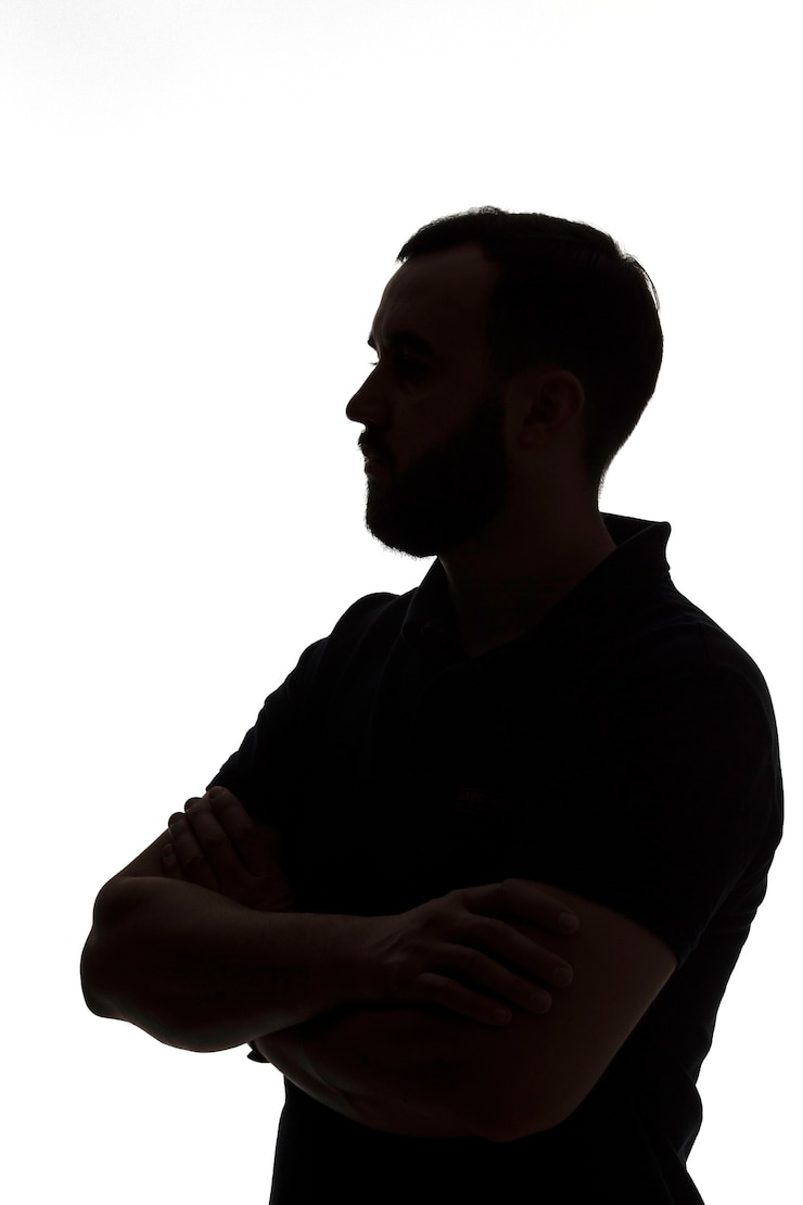 Photo gratuit silhouette de portrait classique de l'homme