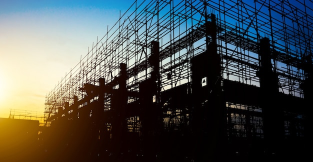 Photo gratuite silhouettes du chantier