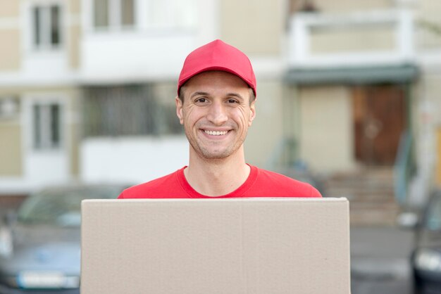 Smiley man delivery package