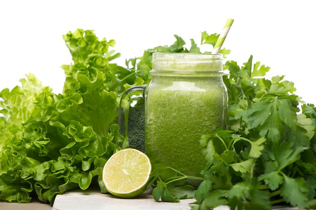 Smoothie détox vert. Recettes de smoothies pour une perte de poids rapide