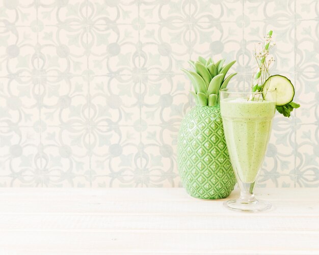 Smoothie d&#39;été à l&#39;ananas