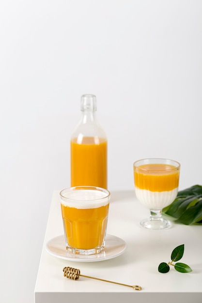 Smoothie frais et sain à angle élevé