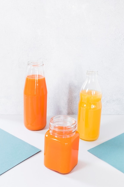 Photo gratuite smoothie orange naturel