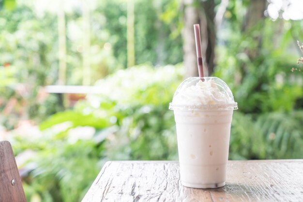 smoothie à la vanille et aux milk-shakes