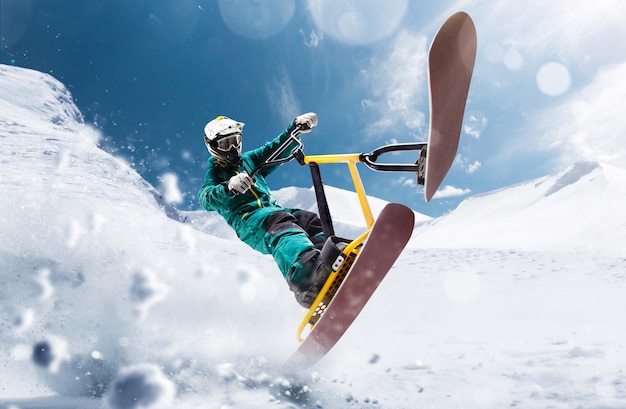 Snow scoot Snow bike Sports d'hiver extrêmes