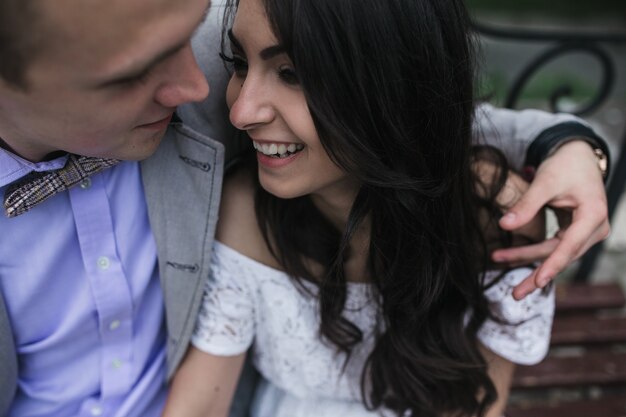 Sourire, femme, à côté de son mari