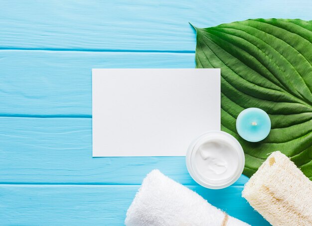 Spa nature morte avec des produits de beauté