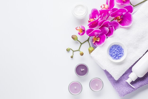 Spa nature morte avec des produits de beauté