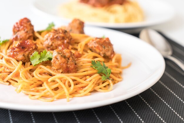 spaghetti et boulettes de viande