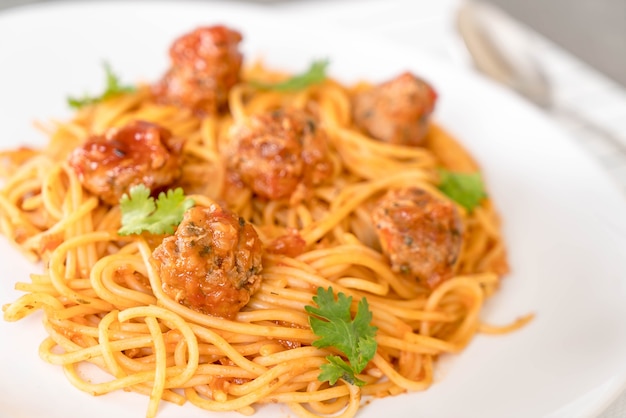 spaghetti et boulettes de viande