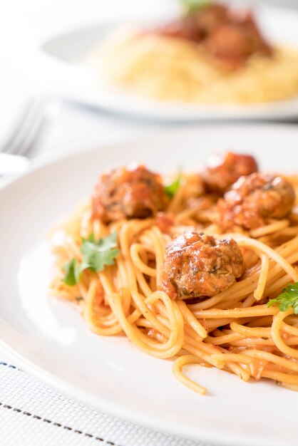 spaghetti et boulettes de viande