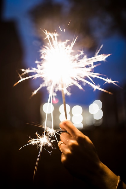 Photo gratuite sparkler brillant