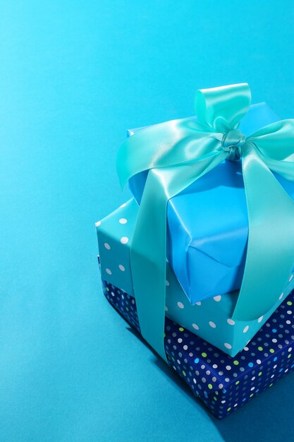 Images de Papier Cadeau Anniversaire Bleu – Téléchargement gratuit sur  Freepik