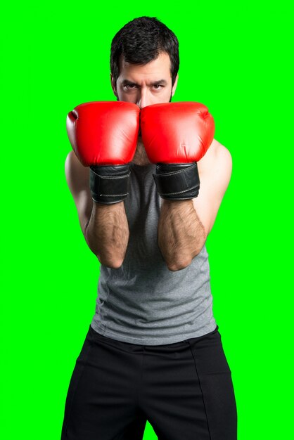 Sportman avec des gants de boxe