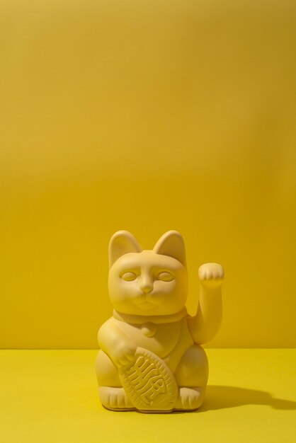 Statue maneki neko élégante