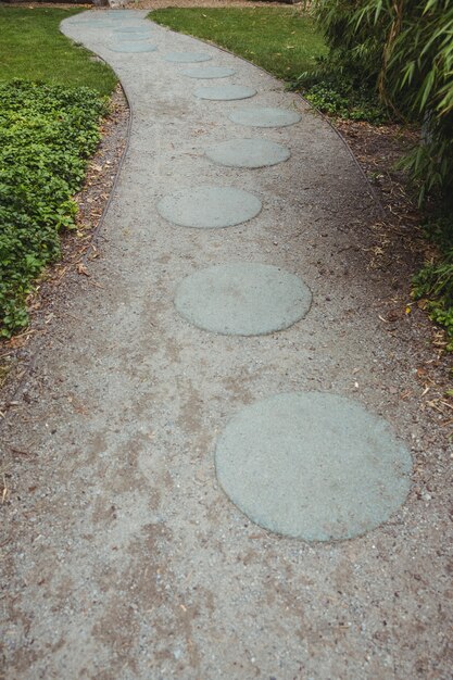 Stepping chemin de jardin en pierre